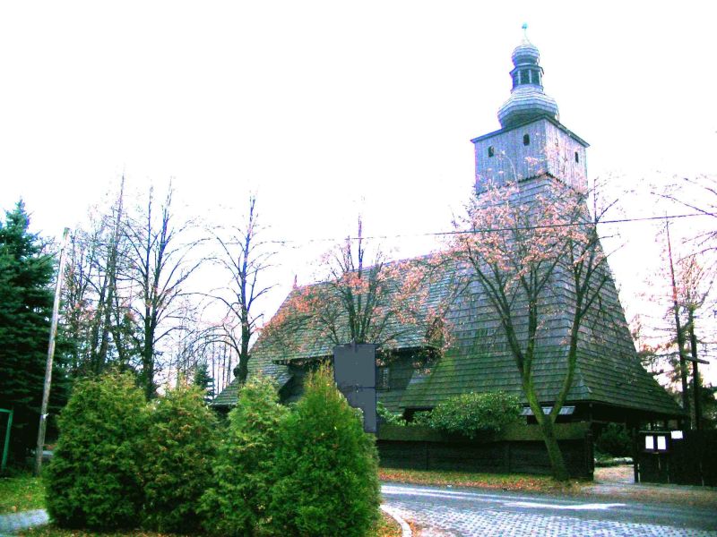 stary, drewniany kościół